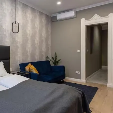 Apartment Luxurious Located In The Heart Of