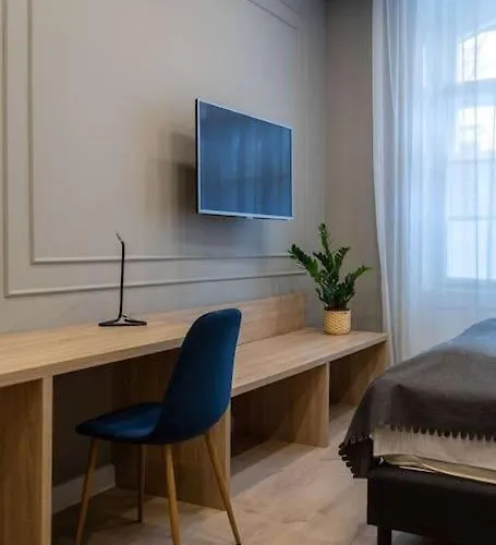Luxurious Located In The Heart Of 布达佩斯